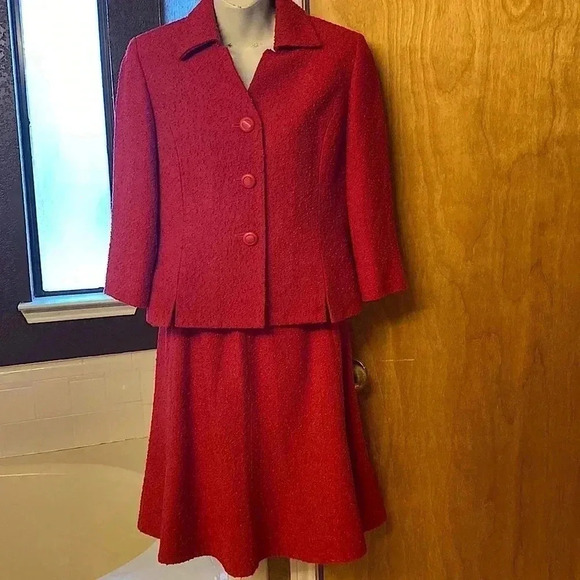 Le Suit 2 Piece Skirt Suit - Picture 1 of 14